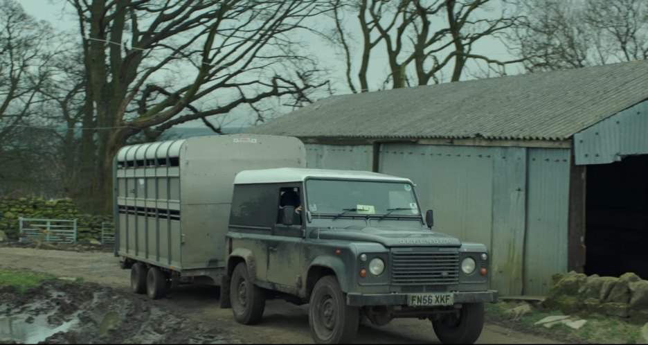 Land-Rover Defender 90